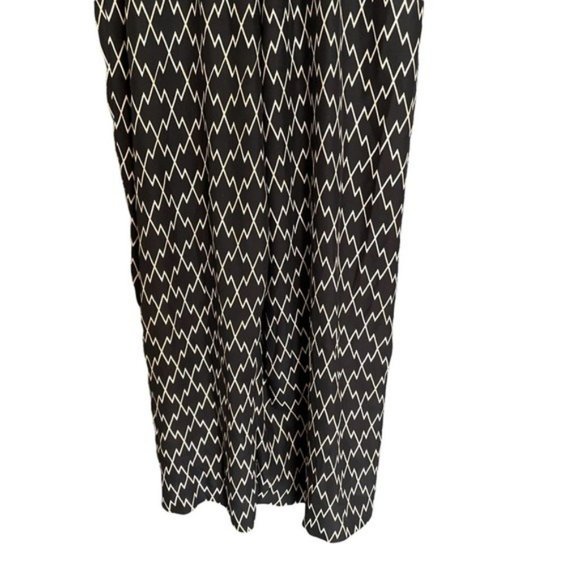 Club Monaco Ruffle Print Wide Leg Black Geometric Jumpsuit Size 2 - Picture 4 of 11